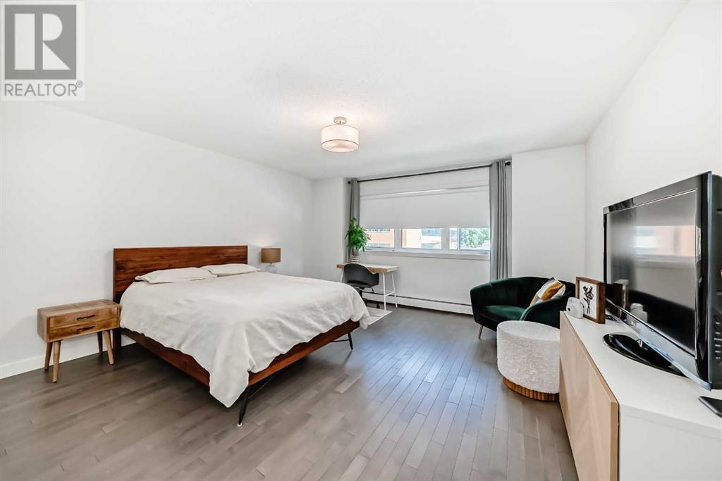 Single Family House for Sale in    Avenue SW Lakeview Calgary 