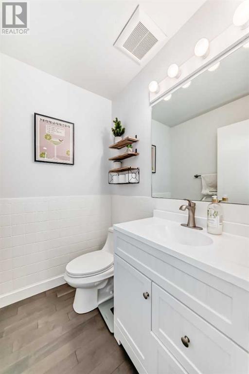 Single Family House for Sale in    Avenue SW Lakeview Calgary 
