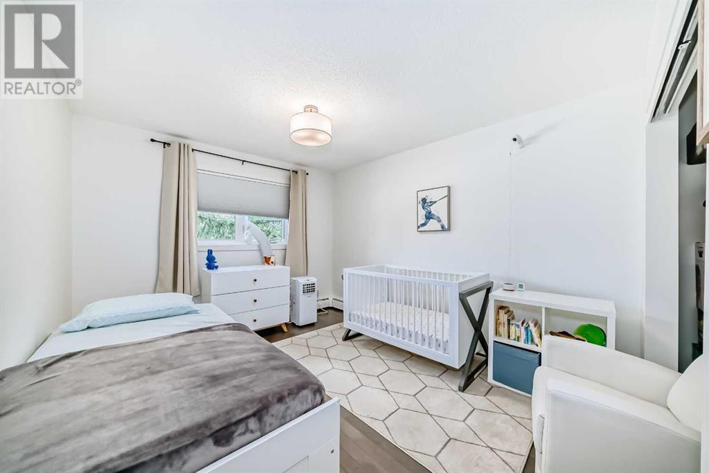Single Family House for Sale in    Avenue SW Lakeview Calgary 