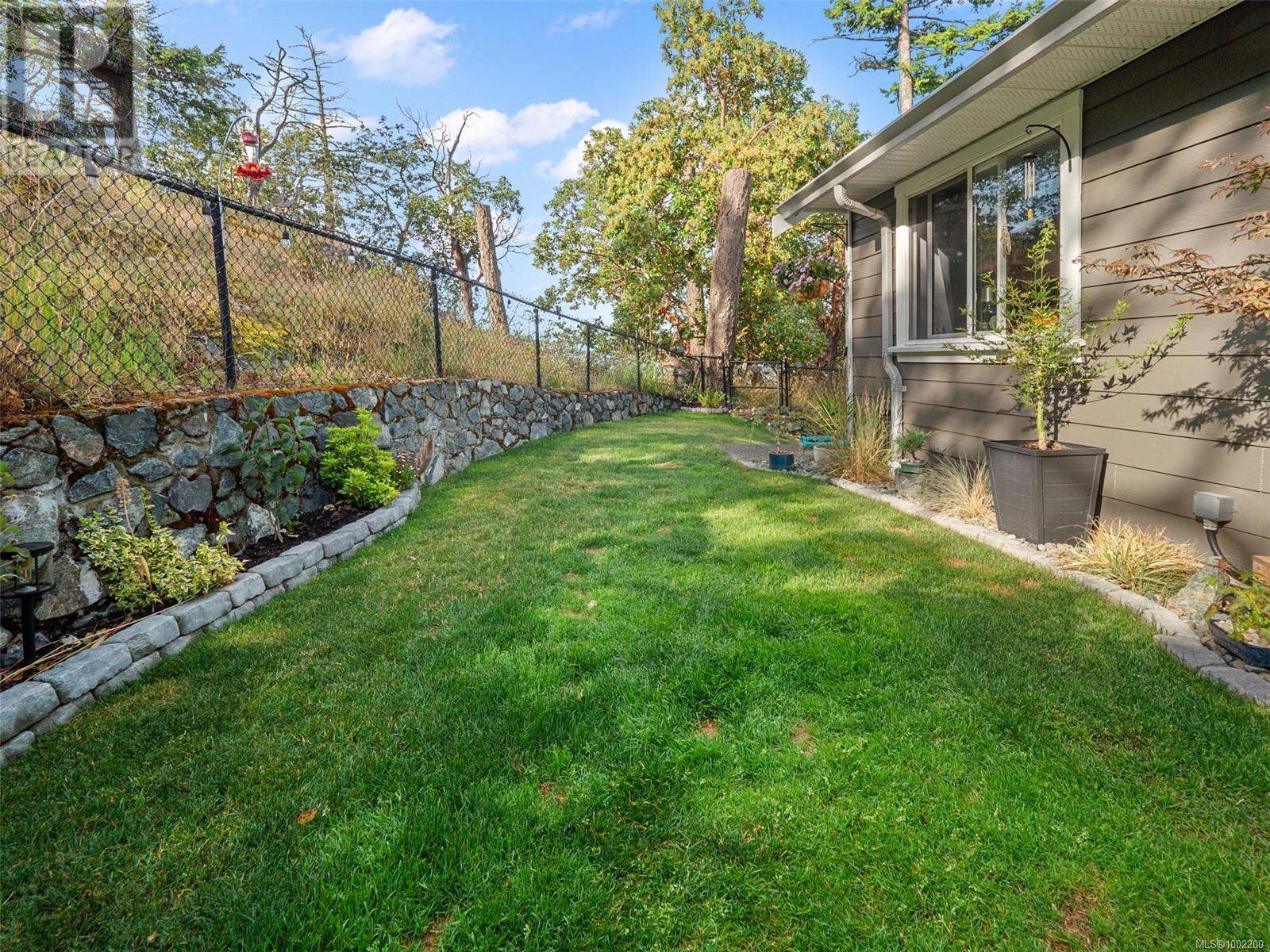 Photo 12 of 2597 Legacy Ridge, Langford BC