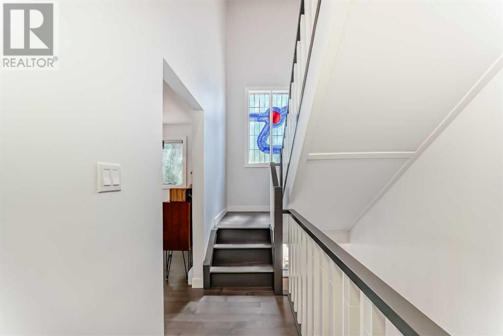 Single Family House for Sale in    Avenue SW Lakeview Calgary 