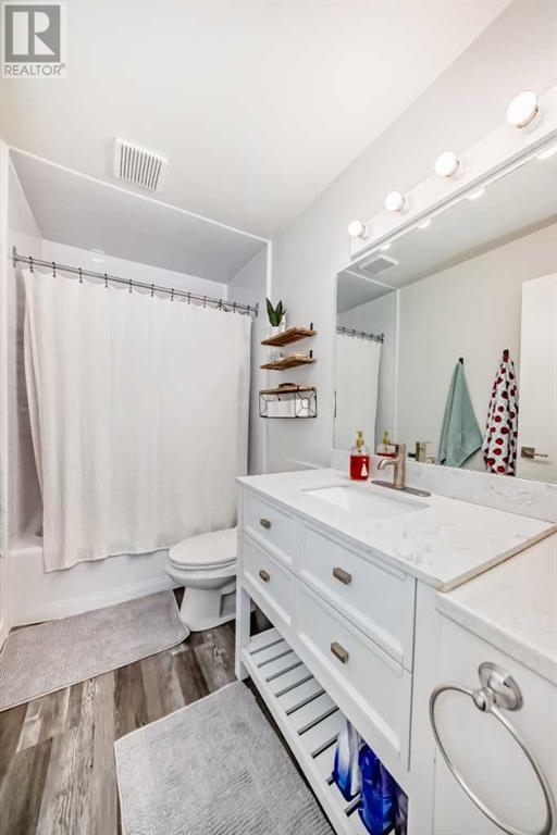 Single Family House for Sale in    Avenue SW Lakeview Calgary 