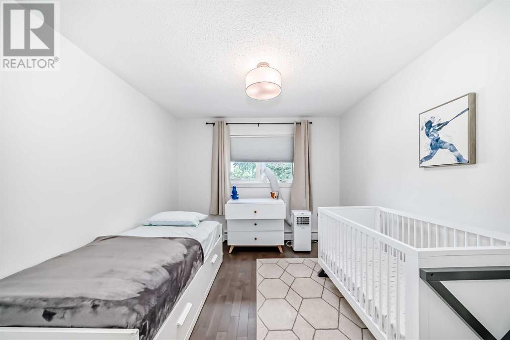 Single Family House for Sale in    Avenue SW Lakeview Calgary 