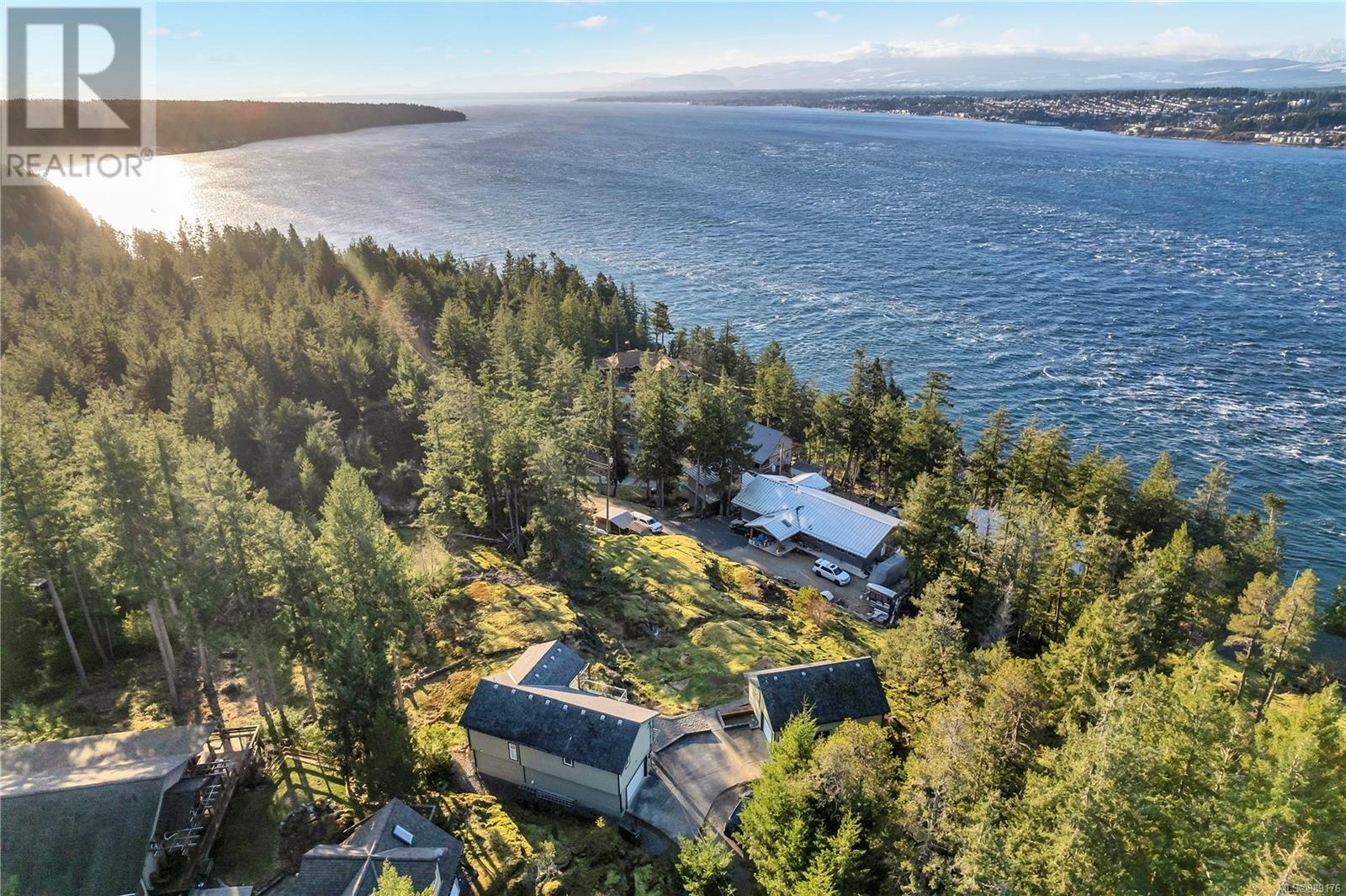 5 620 Helanton Rd, Quadra Island