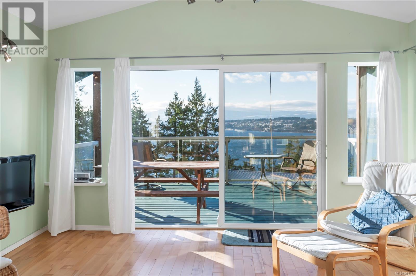 5 620 Helanton Rd, Quadra Island