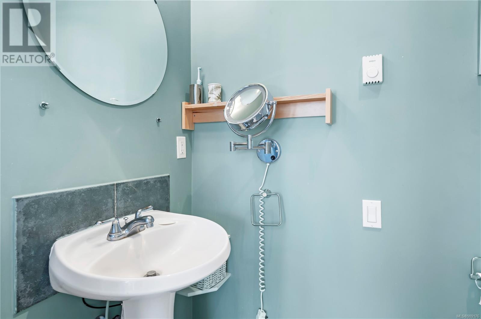 5 620 Helanton Rd, Quadra Island