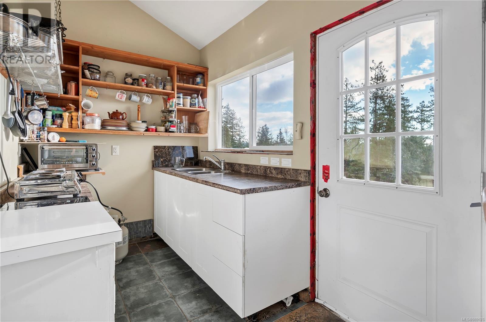 5 620 Helanton Rd, Quadra Island