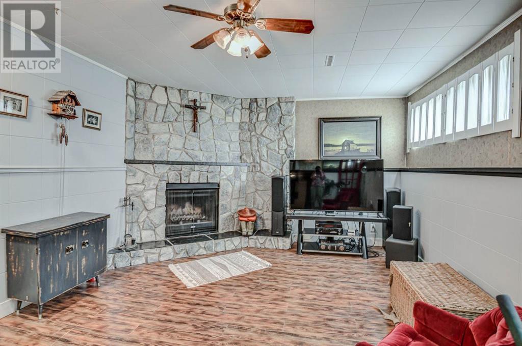 Single Family House 4 Level for Sale in   Avenue SW Westgate Calgary 