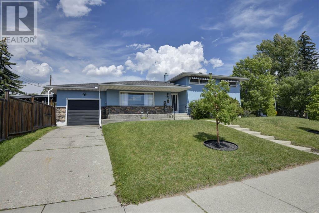Single Family House 4 Level for Sale in   Avenue SW Westgate Calgary 