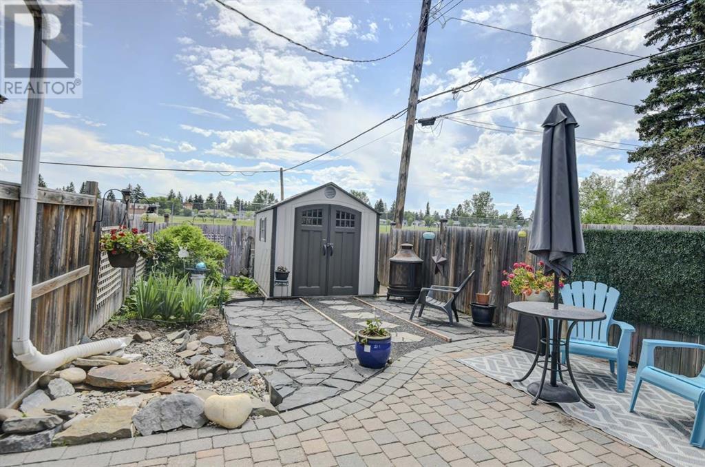 Single Family House 4 Level for Sale in   Avenue SW Westgate Calgary 