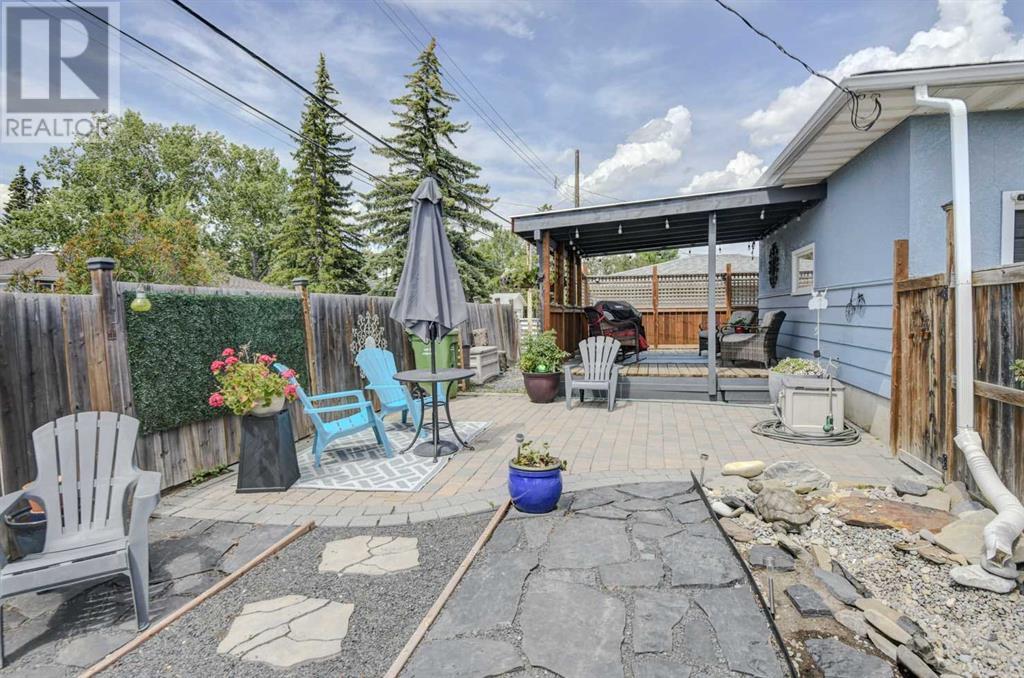 Single Family House 4 Level for Sale in   Avenue SW Westgate Calgary 