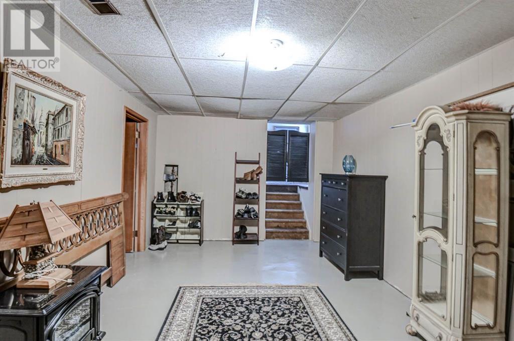 Single Family House 4 Level for Sale in   Avenue SW Westgate Calgary 