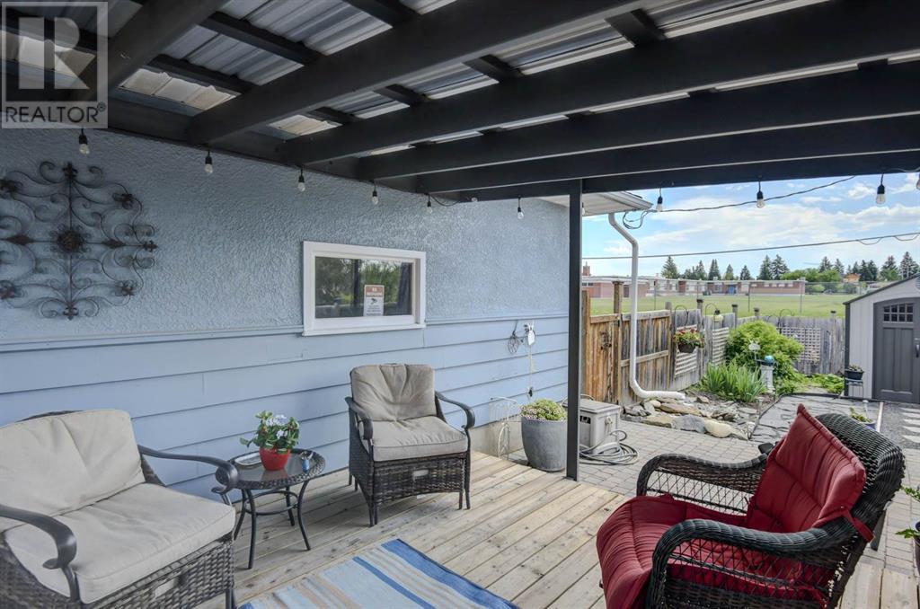 Single Family House 4 Level for Sale in   Avenue SW Westgate Calgary 