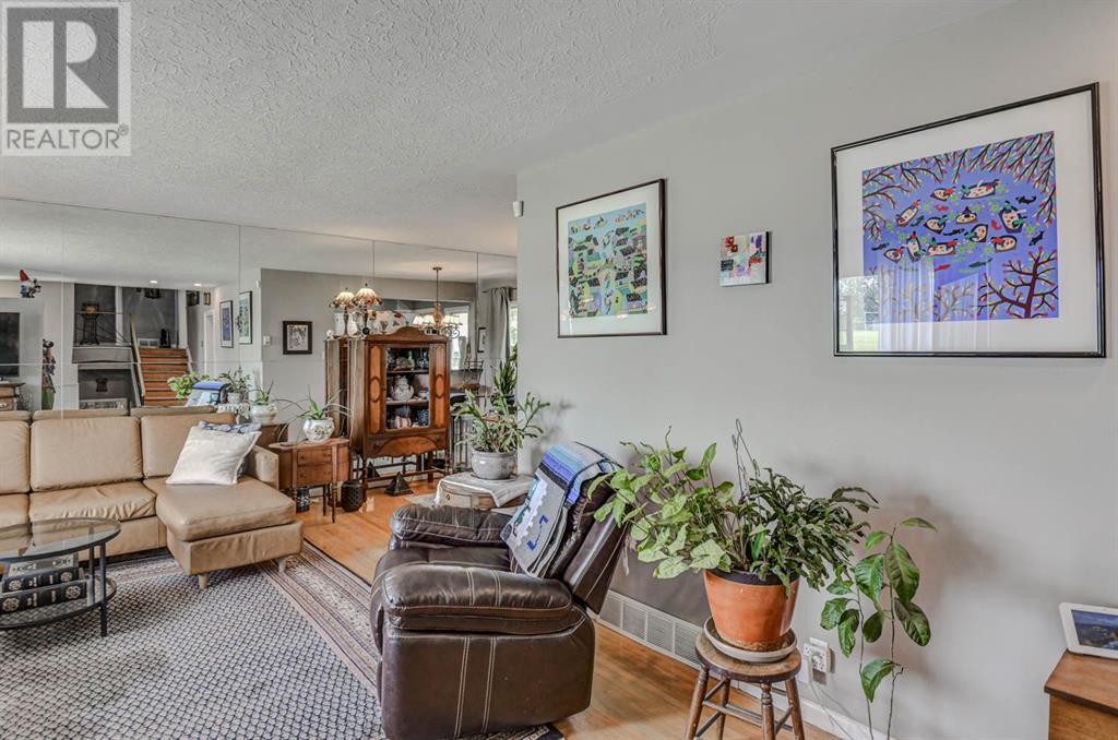 Single Family House 4 Level for Sale in   Avenue SW Westgate Calgary 