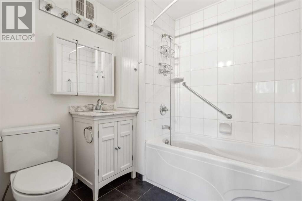 Single Family House for Sale in   Avenue NE Winston Heights/Mountview Calgary 