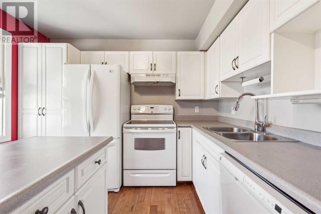 Single Family House for Sale in   Avenue NE Winston Heights/Mountview Calgary 