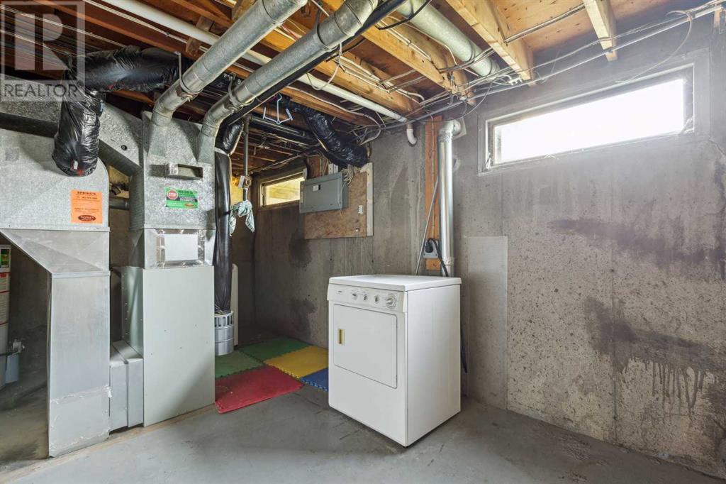 Single Family House for Sale in   Avenue NE Winston Heights/Mountview Calgary 