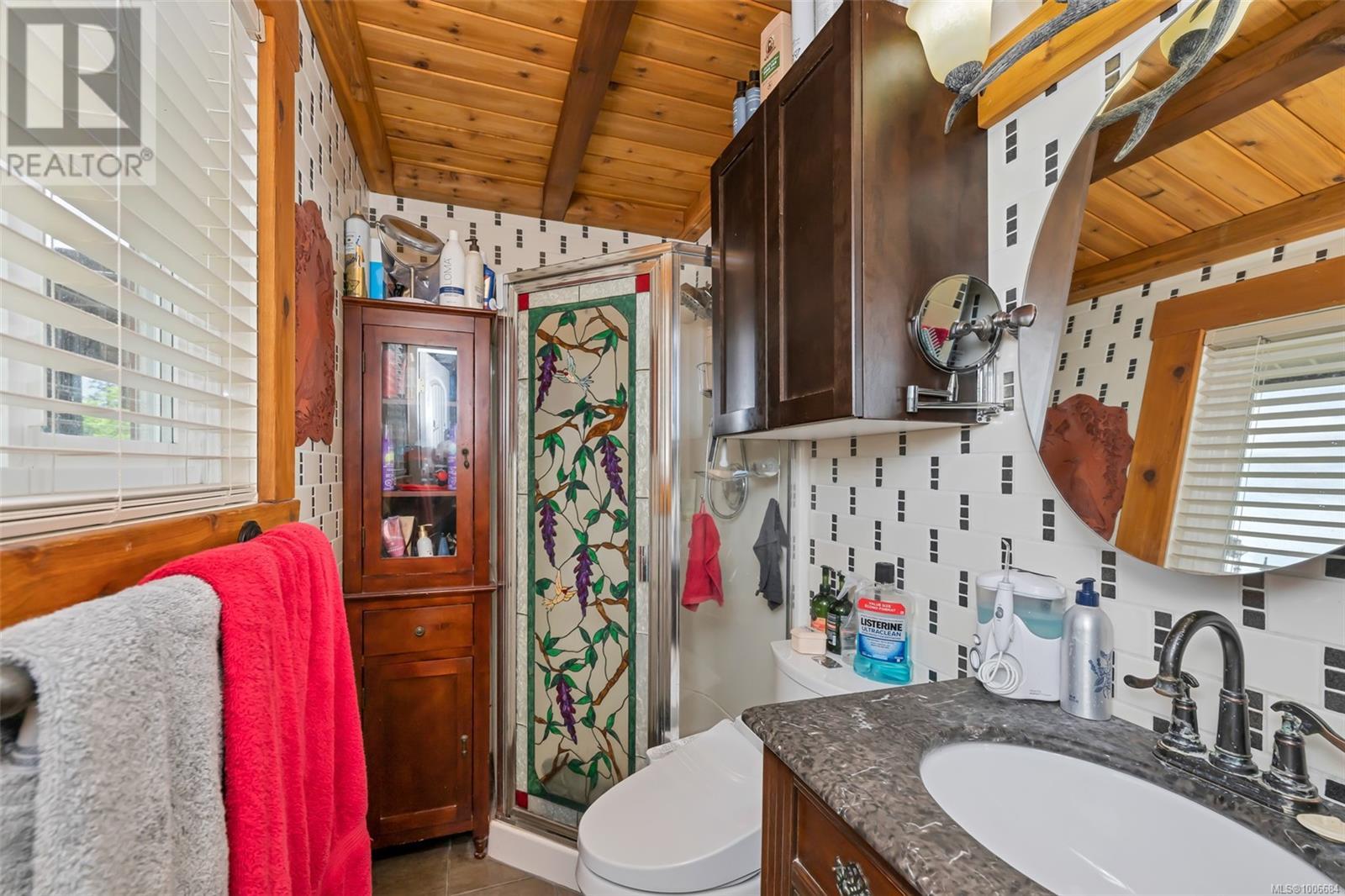 Photo 16 of 3241 Cowichan Valley Hwy, Duncan BC