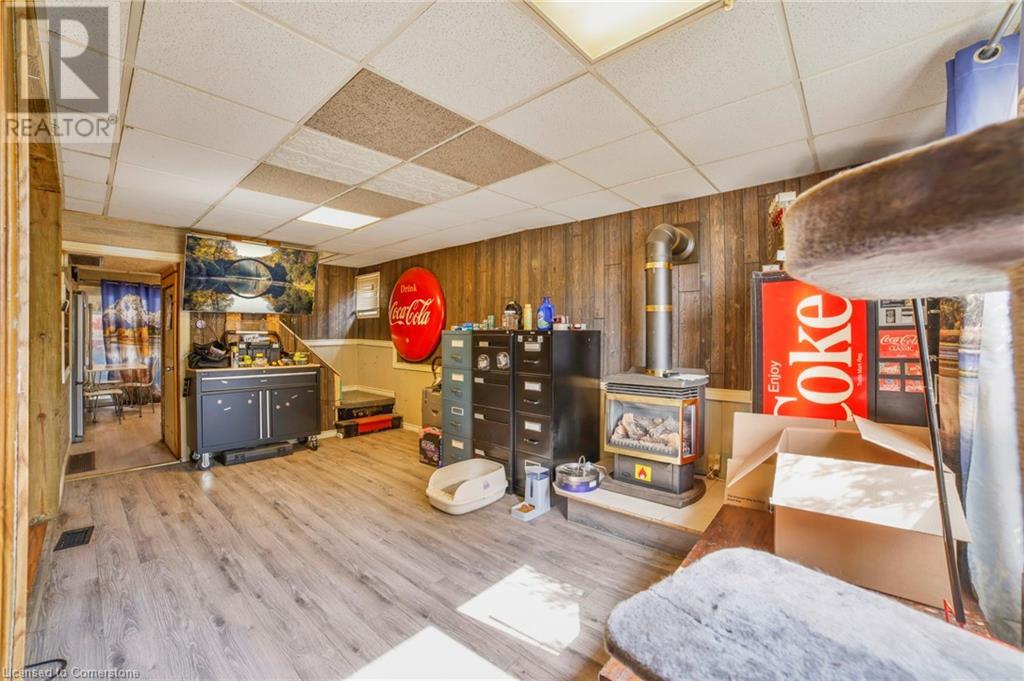 Photo 14 of 127 Province Street N, Hamilton ON