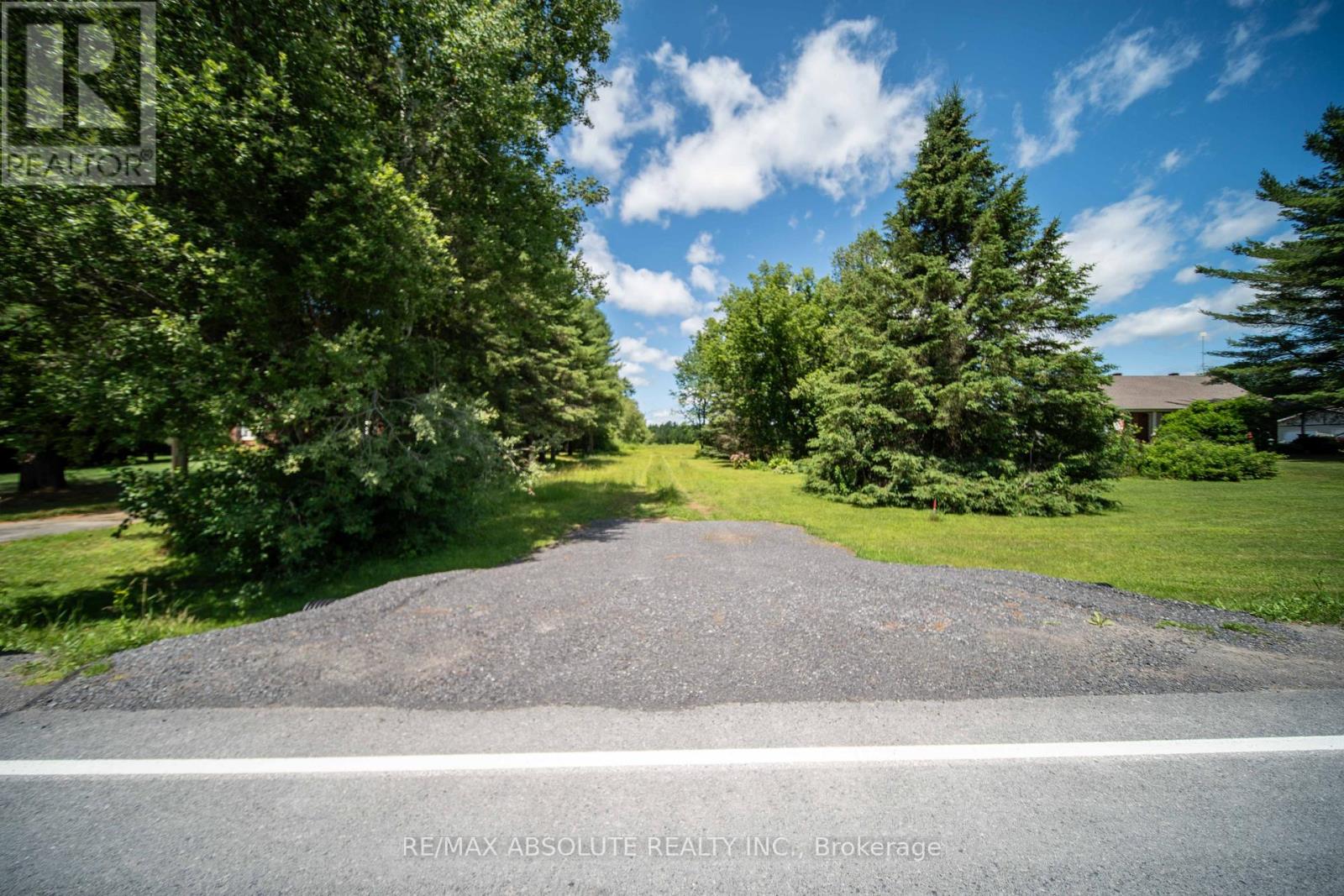 Photo 4 of 936 Calypso Street, The Nation ON