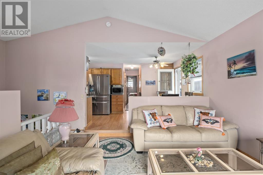 Single Family House Bi-level for Sale in  Erin Woods Drive SE Erin Woods Calgary 