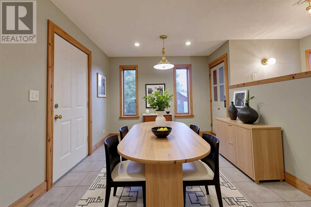 Single Family House for Sale in   Avenue NW Tuxedo Park Calgary 