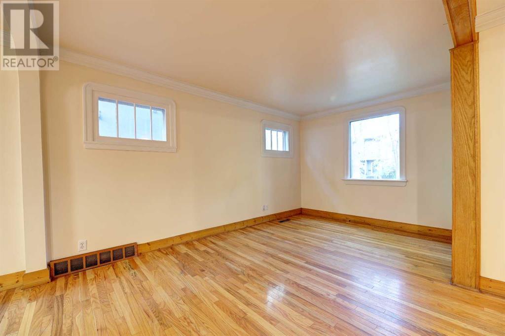 Single Family House for Sale in   Avenue NW Tuxedo Park Calgary 