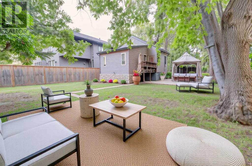 Single Family House for Sale in   Avenue NW Tuxedo Park Calgary 