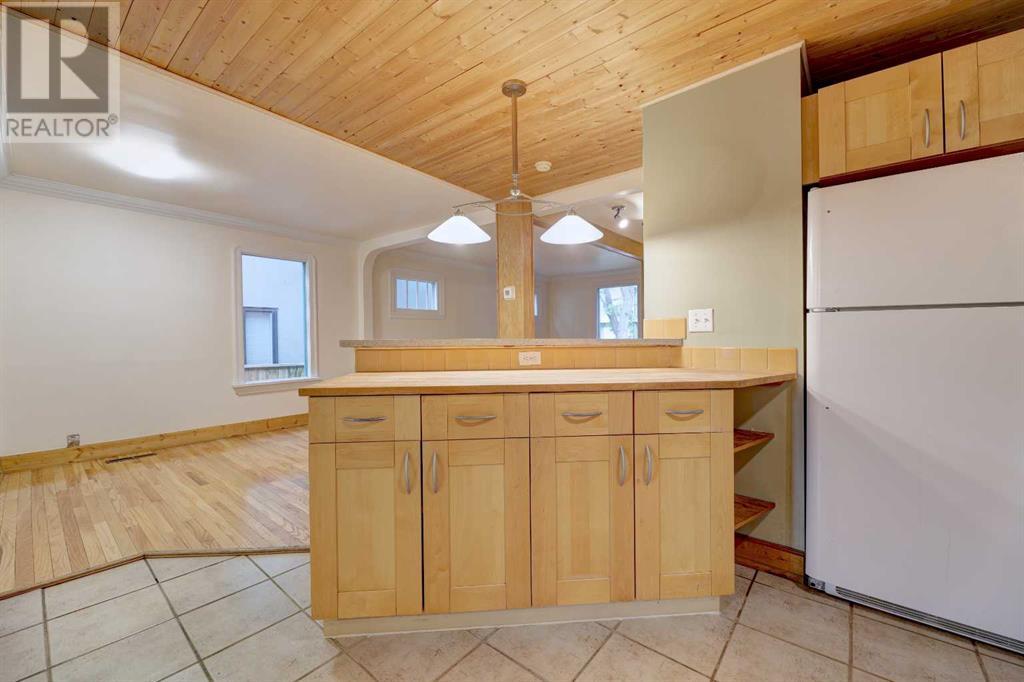 Single Family House for Sale in   Avenue NW Tuxedo Park Calgary 
