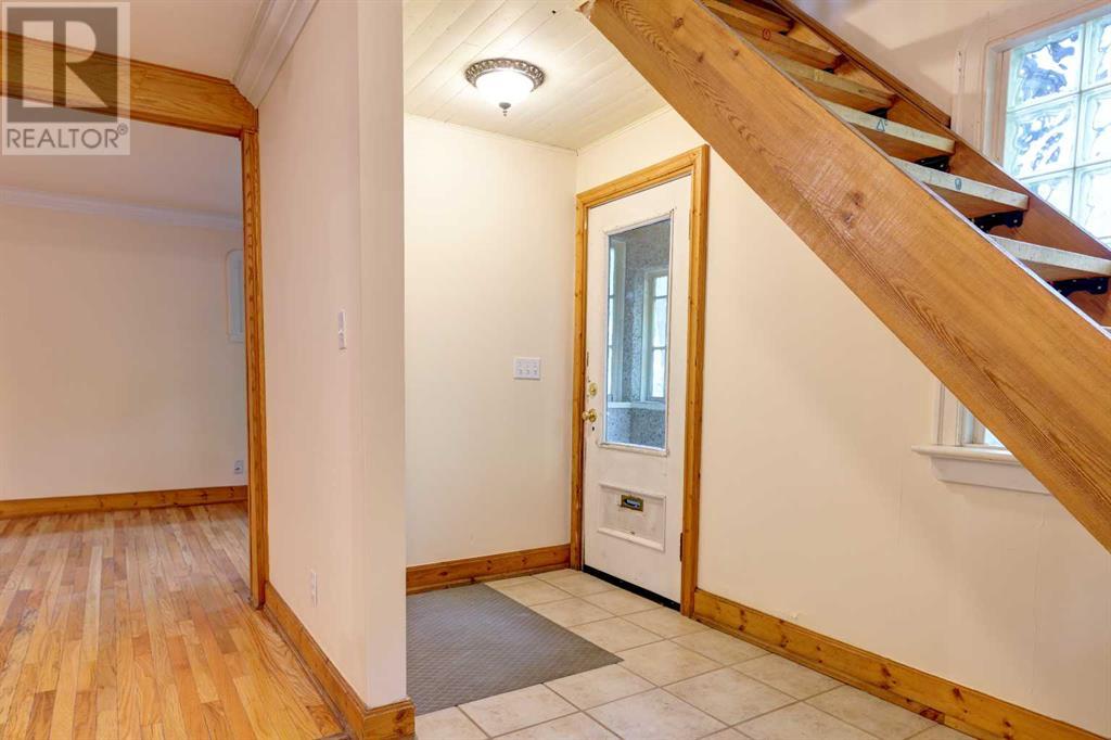 Single Family House for Sale in   Avenue NW Tuxedo Park Calgary 