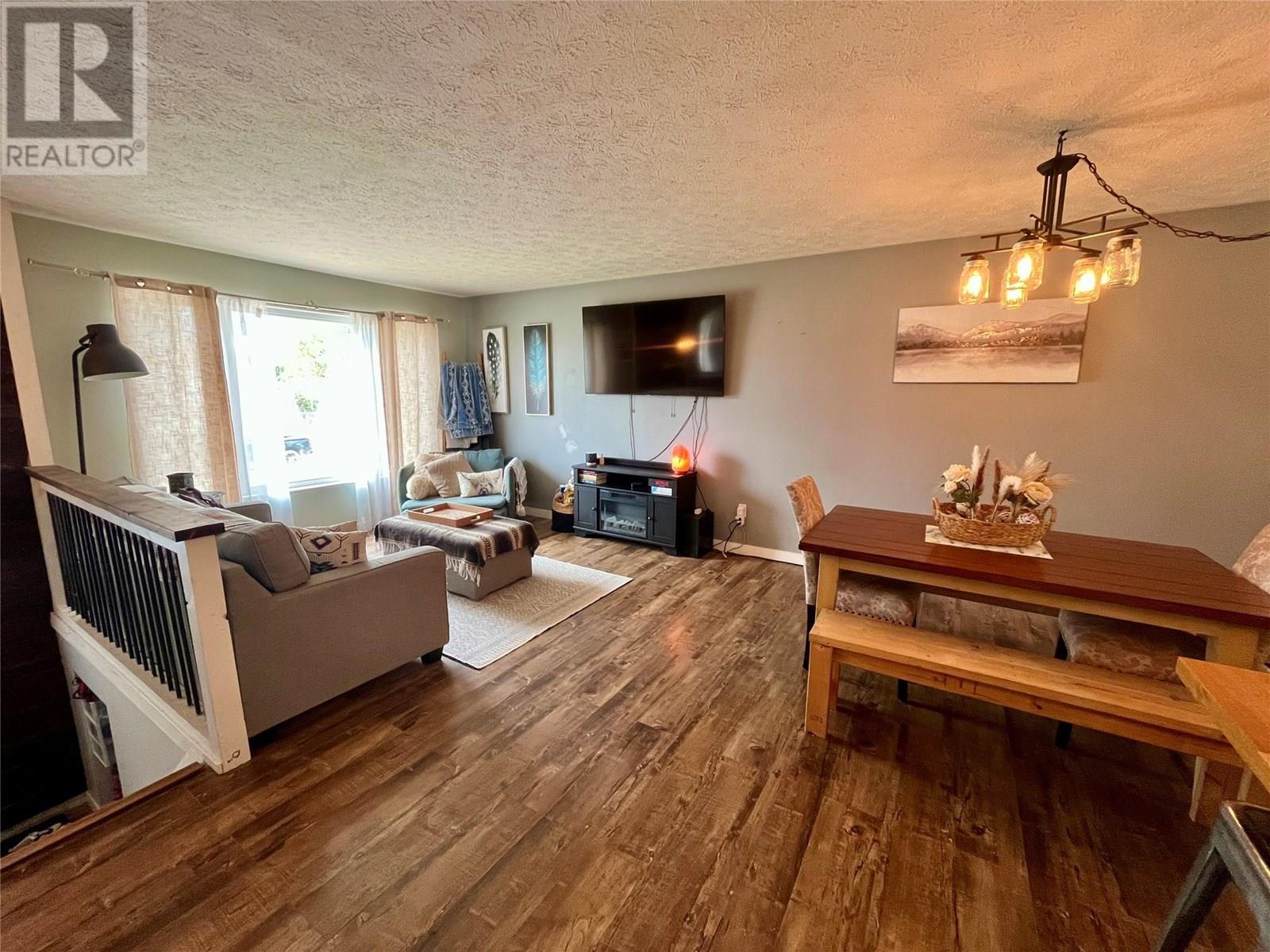Photo 8 of 248 Murray Drive, Tumbler Ridge BC
