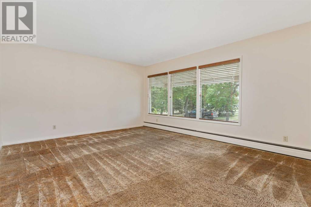 Single Family House Bungalow for Sale in   Avenue Rosedale Camrose 