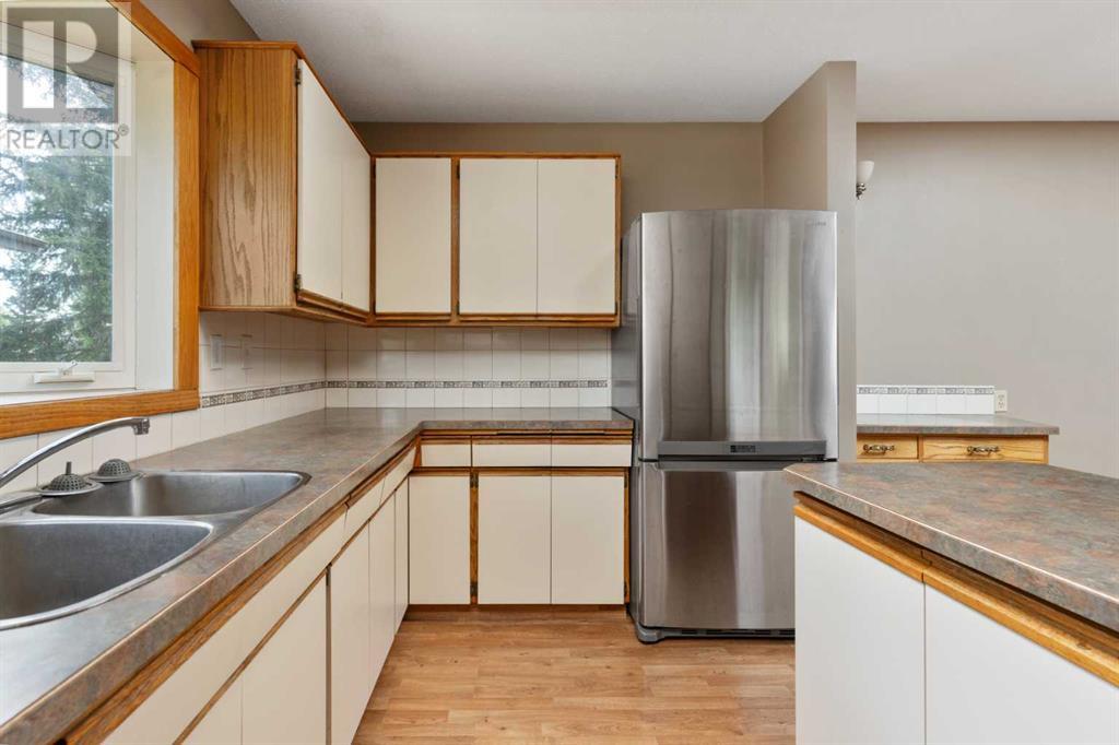 Single Family House Bungalow for Sale in   Avenue Rosedale Camrose 