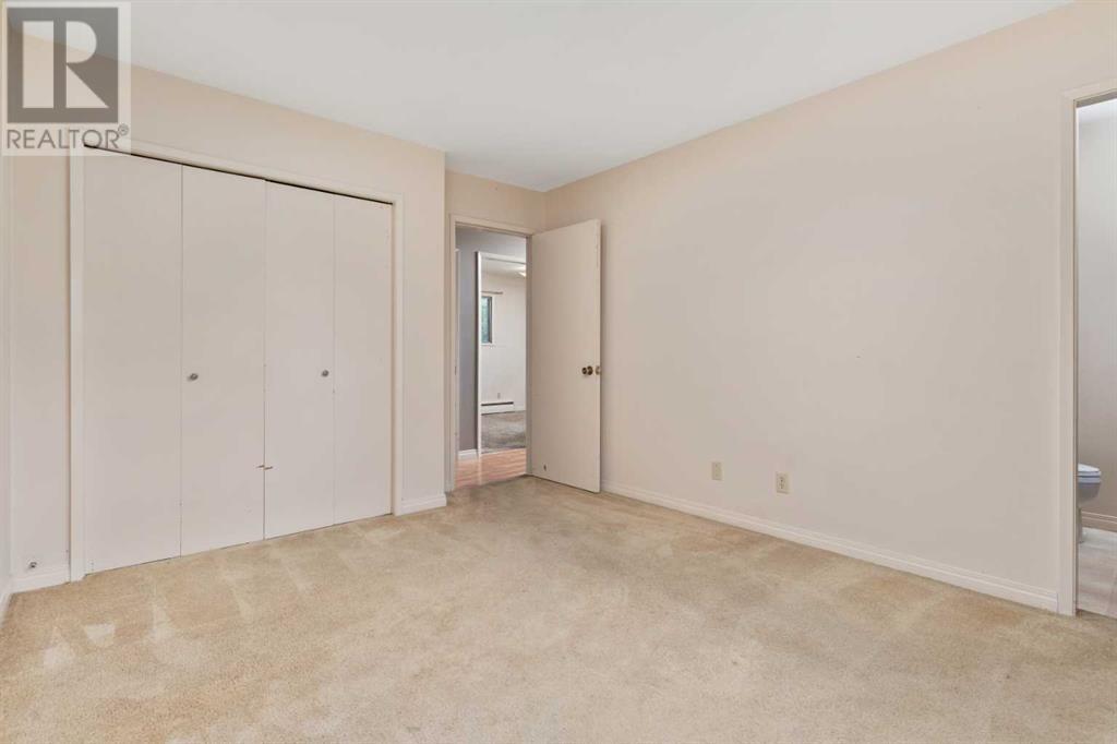 Single Family House Bungalow for Sale in   Avenue Rosedale Camrose 