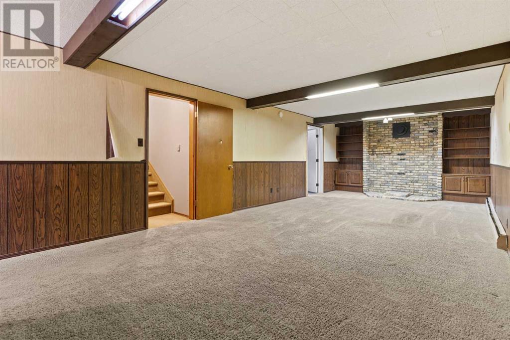 Single Family House Bungalow for Sale in   Avenue Rosedale Camrose 