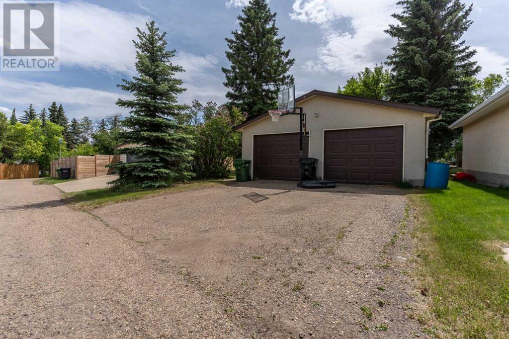 5204 43 Avenue, Camrose, Alberta
