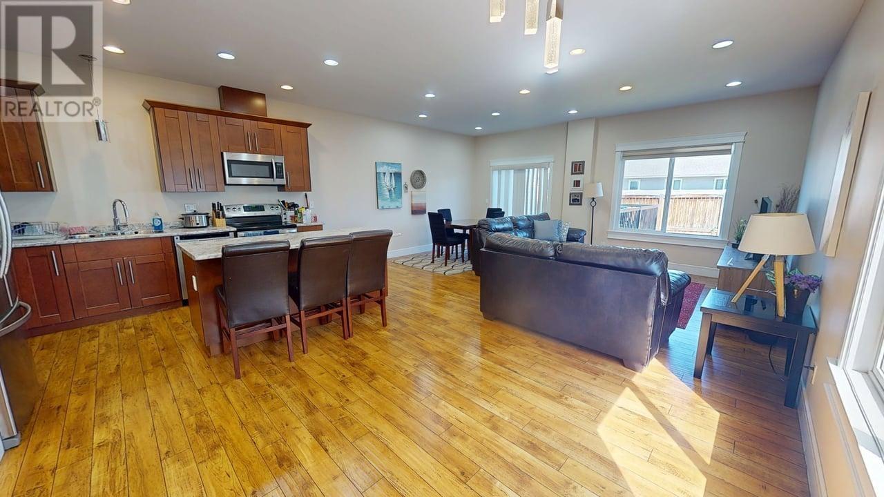 Photo 6 of 11016 104 A Avenue, Fort St John BC