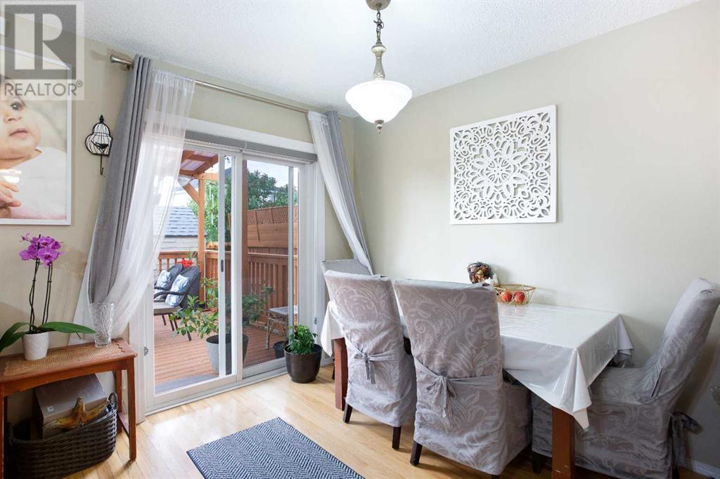 Single Family House for Sale in  Coral Springs Mews NE Coral Springs Calgary 