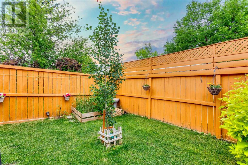 Single Family House for Sale in  Coral Springs Mews NE Coral Springs Calgary 