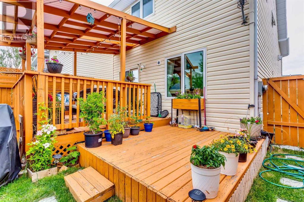 Single Family House for Sale in  Coral Springs Mews NE Coral Springs Calgary 