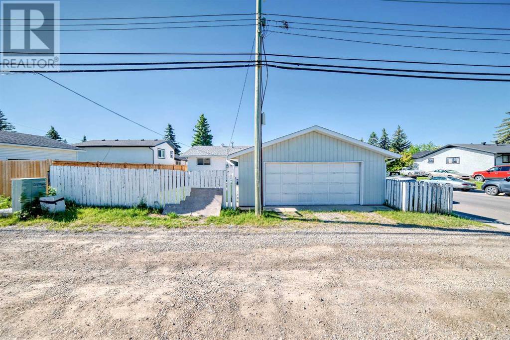 Single Family House Bungalow for Sale in   Avenue SE Penbrooke Meadows Calgary 