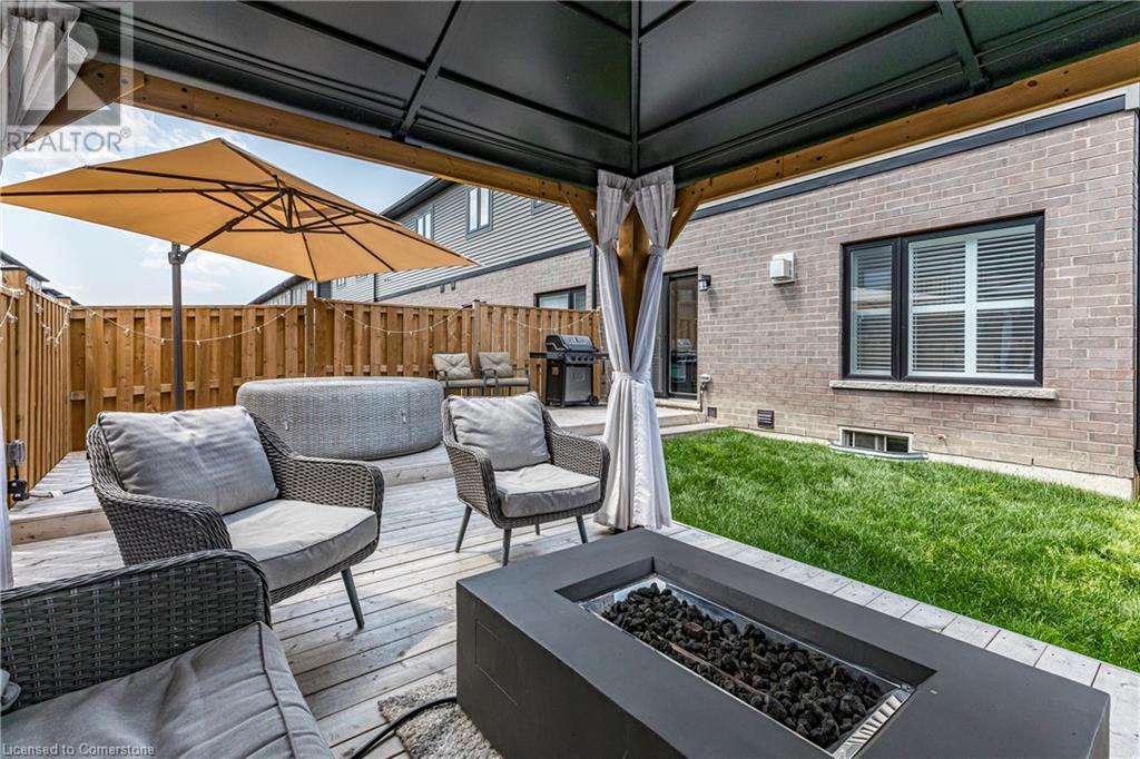 Photo 19 of 31 Southam Lane, Hamilton ON