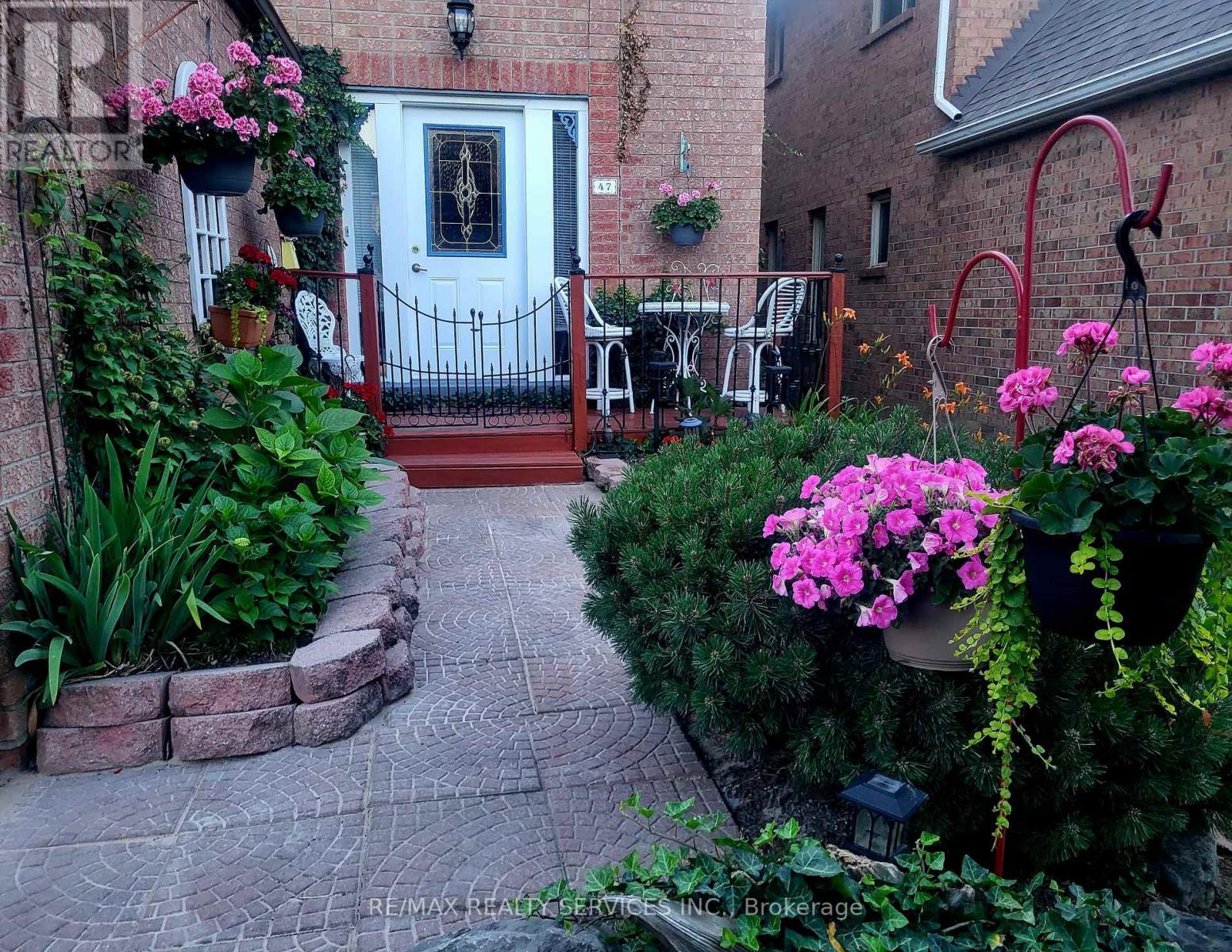 Single Family House for Sale in  NUTTALL STREET Brampton (Westgate) 