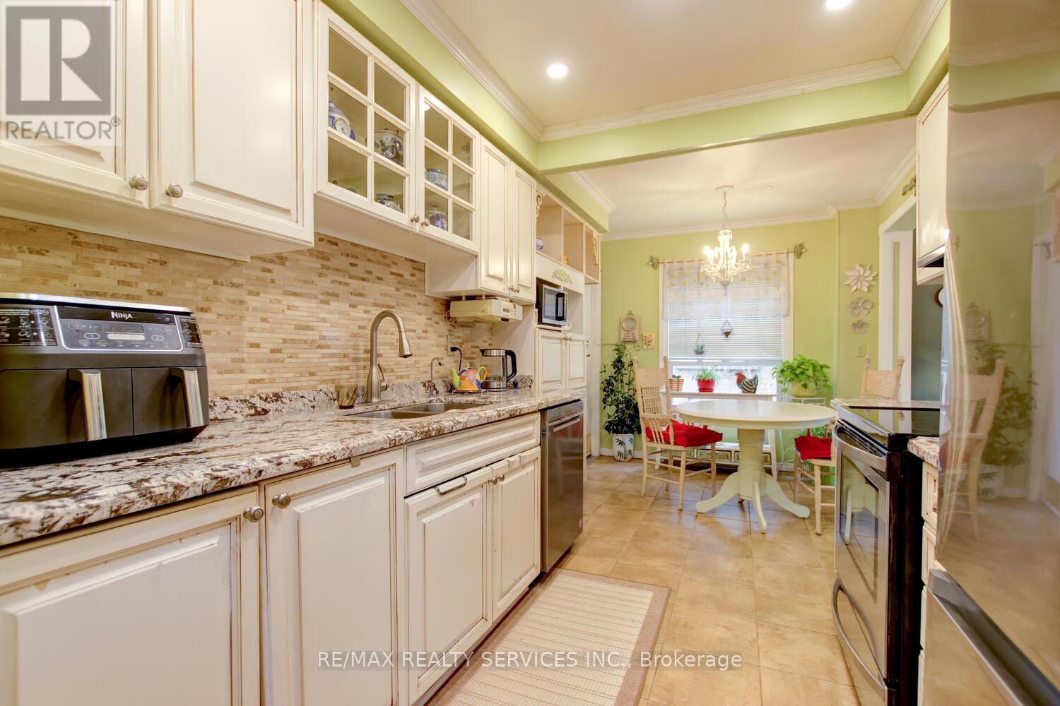 Single Family House for Sale in  NUTTALL STREET Brampton (Westgate) 