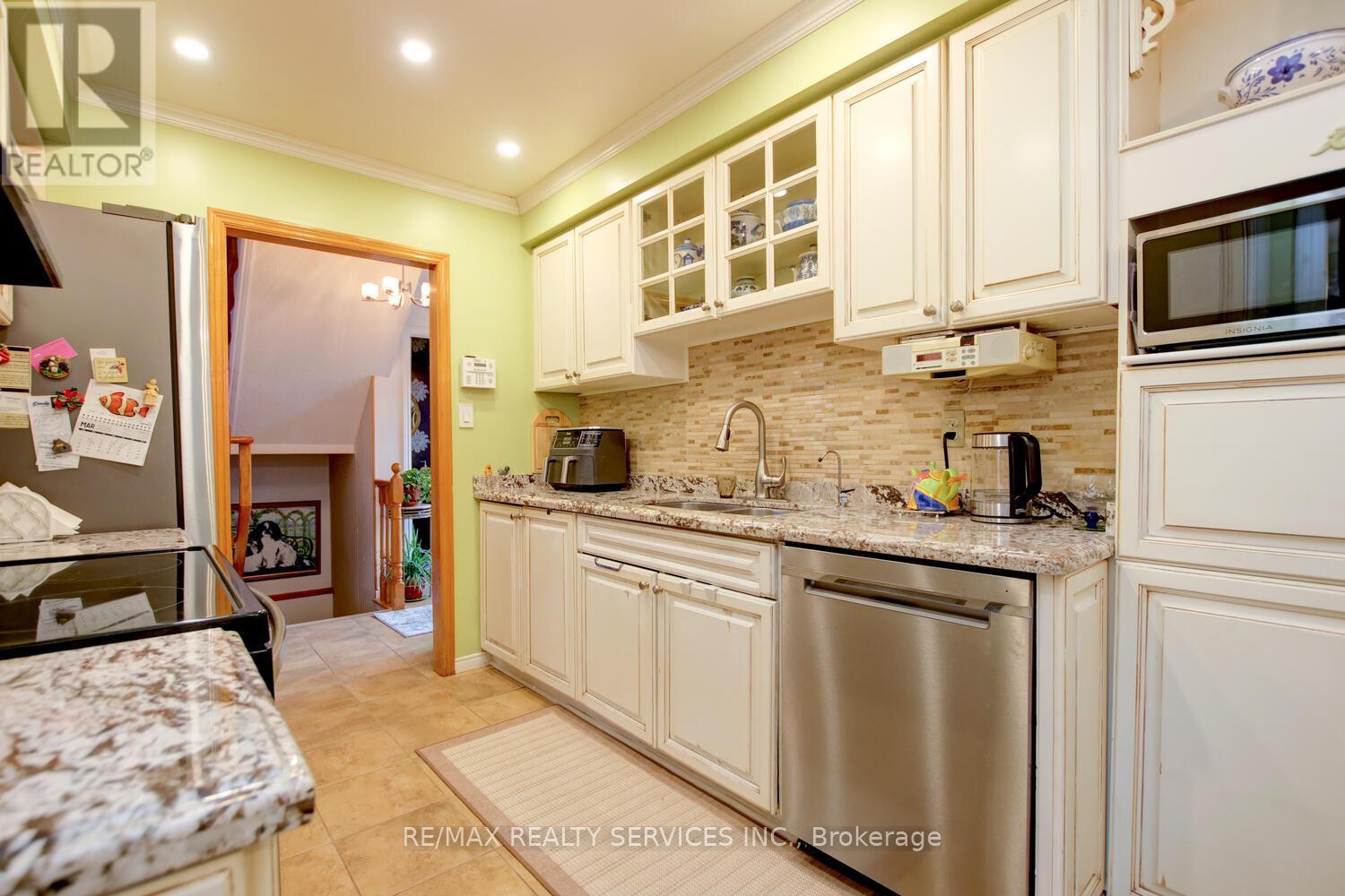 Single Family House for Sale in  NUTTALL STREET Brampton (Westgate) 