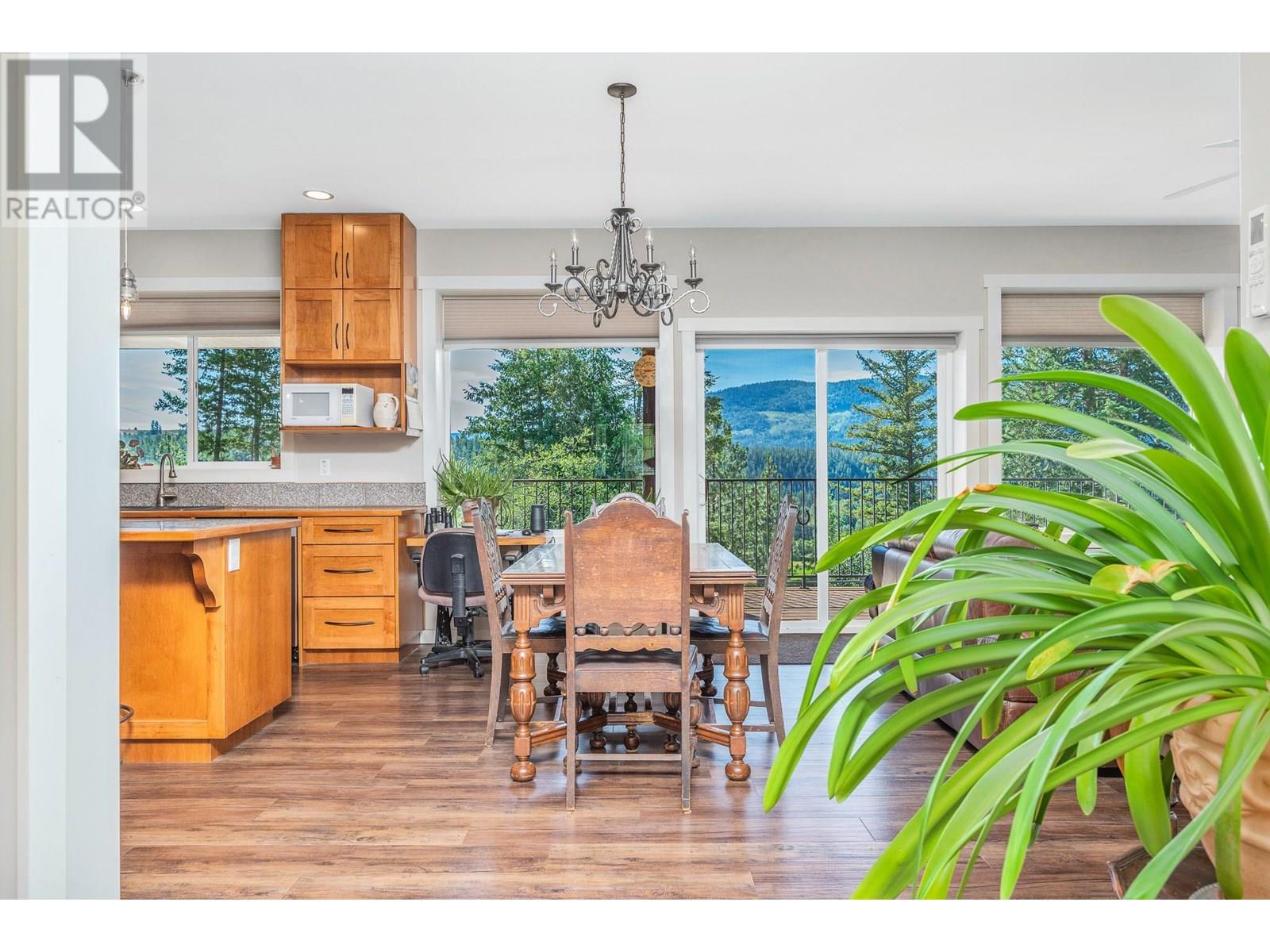 Photo 4 of 3186 Salmon River Road, Salmon Arm BC