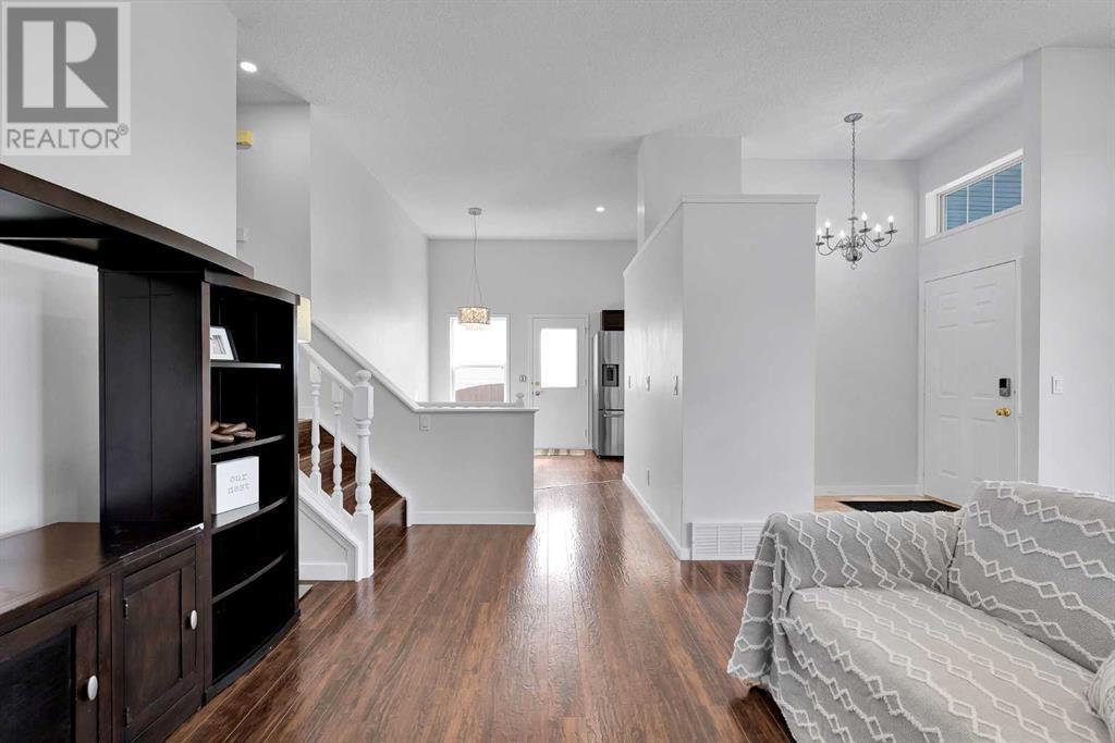 Single Family House 4 Level for Sale in  SOMERSIDE Grove SW Somerset Calgary 