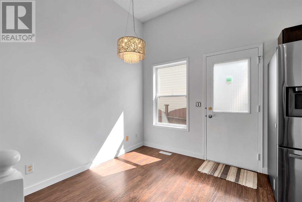 Single Family House 4 Level for Sale in  SOMERSIDE Grove SW Somerset Calgary 