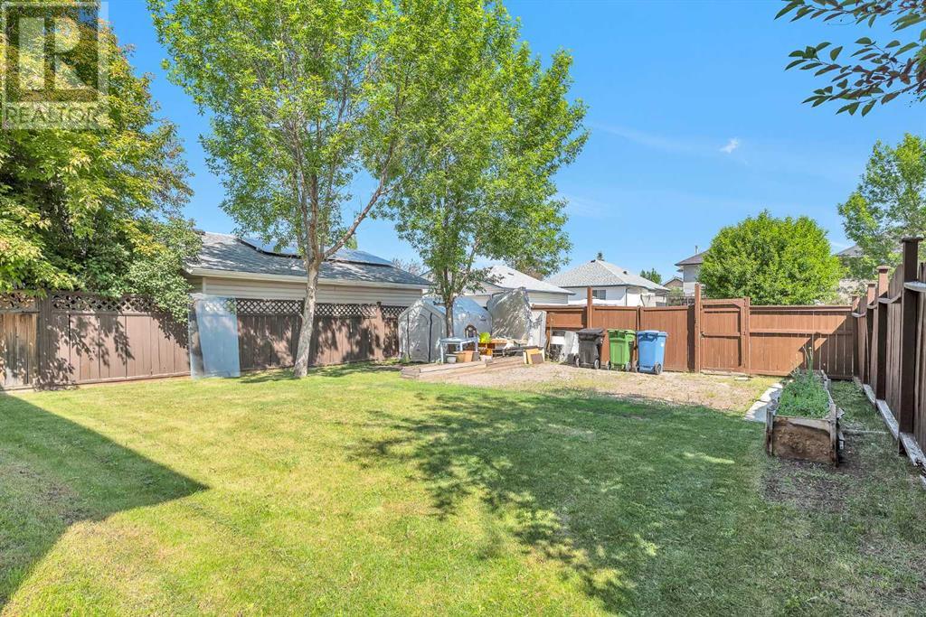 123 SOMERSIDE Grove SW, Calgary, Alberta
