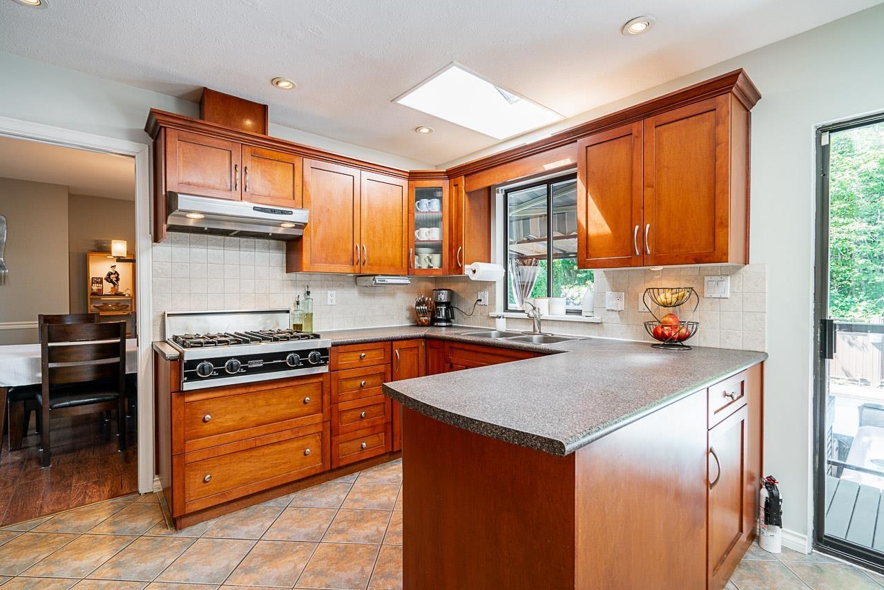 Photo 6 of 14449 19 A Avenue, Surrey BC